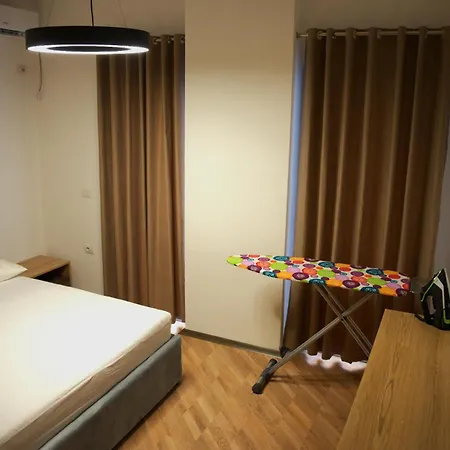 Duo Lux * Golem (Tirana)