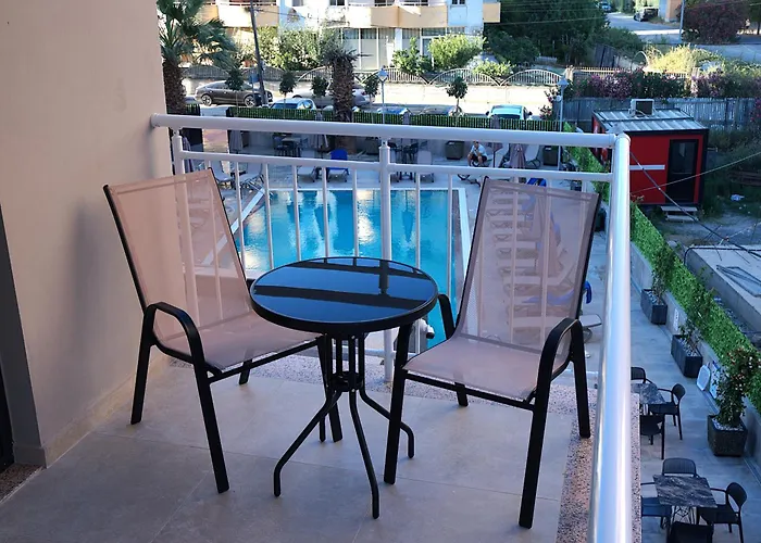 Duo Lux Golem (Tirana)